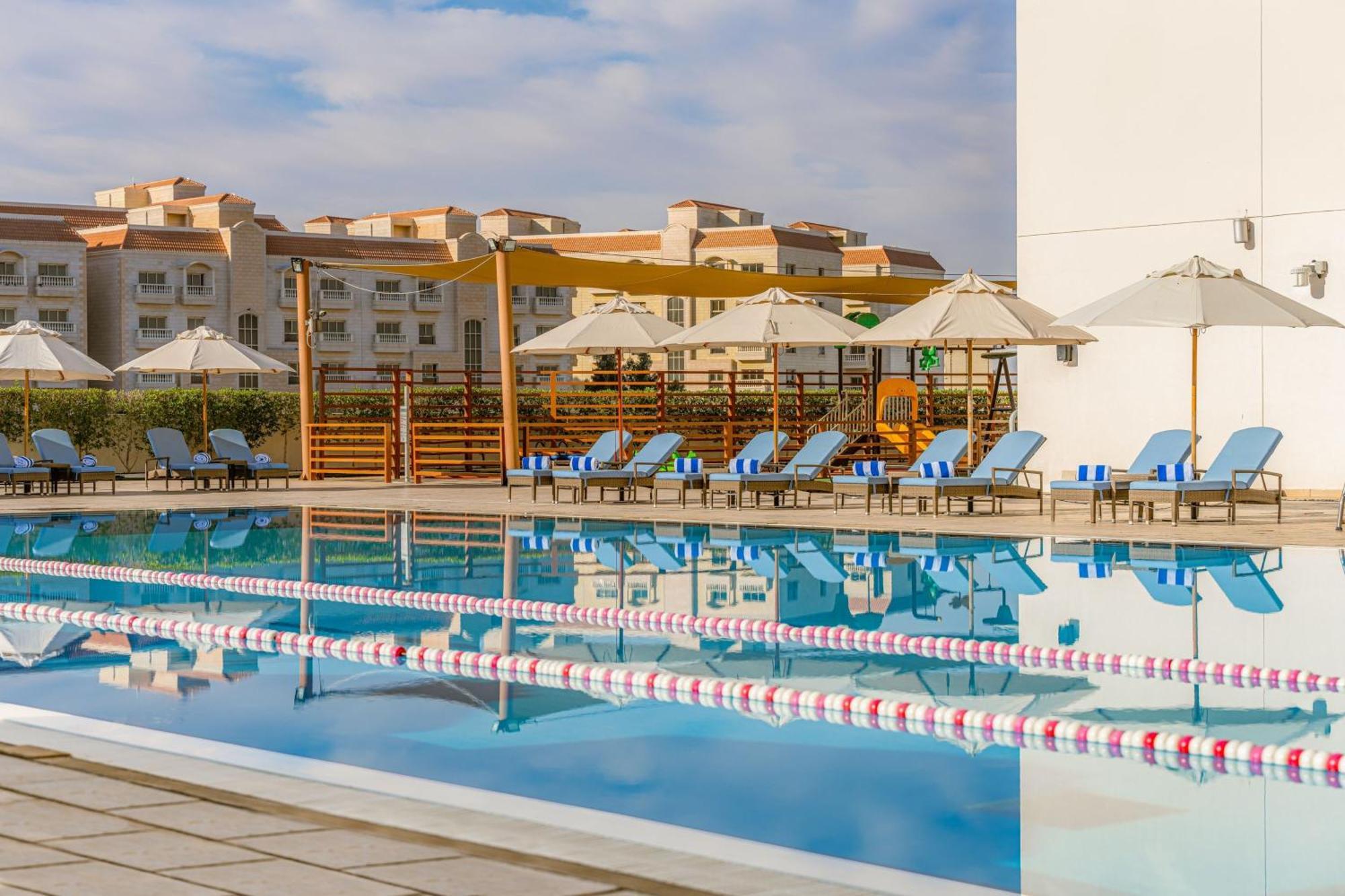 Four Points By Sheraton Al Ain Ngoại thất bức ảnh The pool at the Athens Olympic Aquatic Centre